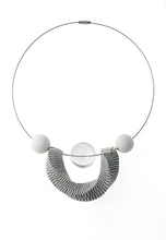 Load image into Gallery viewer, wavy series - susie