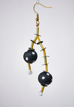 Load image into Gallery viewer, The Anther & Stigma Earring - Maculata