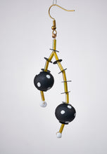 Load image into Gallery viewer, The Anther &amp; Stigma Earring - Maculata